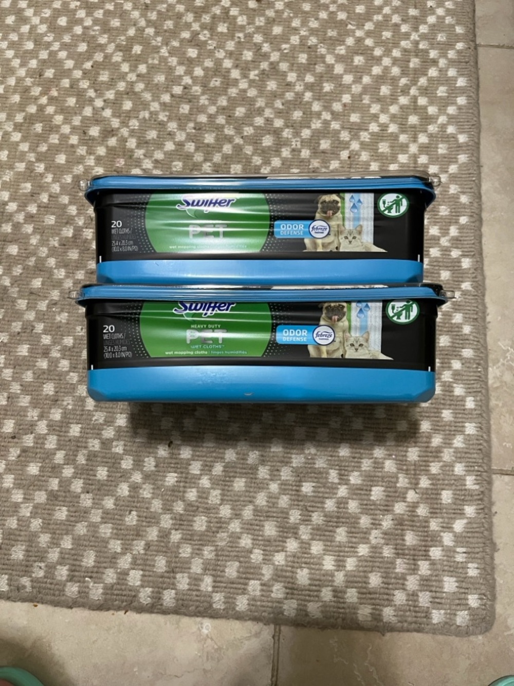 Swiffer Pet Wet Cloths Pack - Green and White - Picture 2 of 2